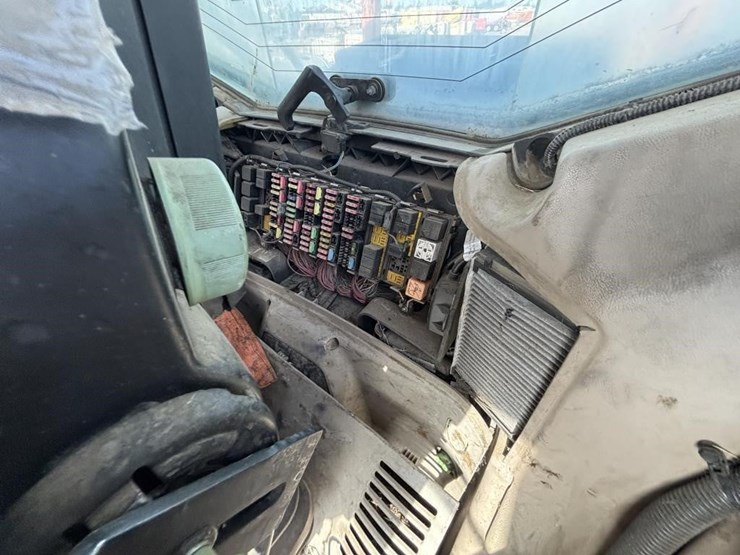 john-deere-6420-image-49