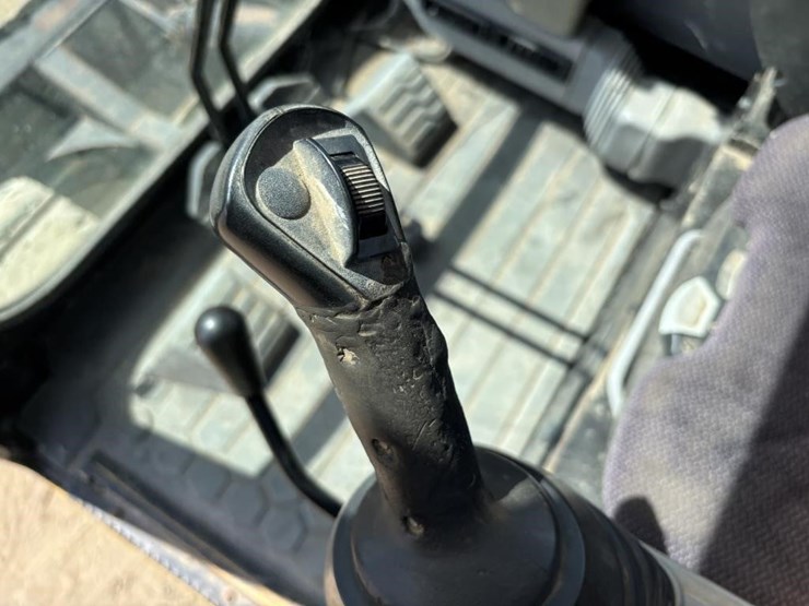 2015-caterpillar-308e2-cr-image-30