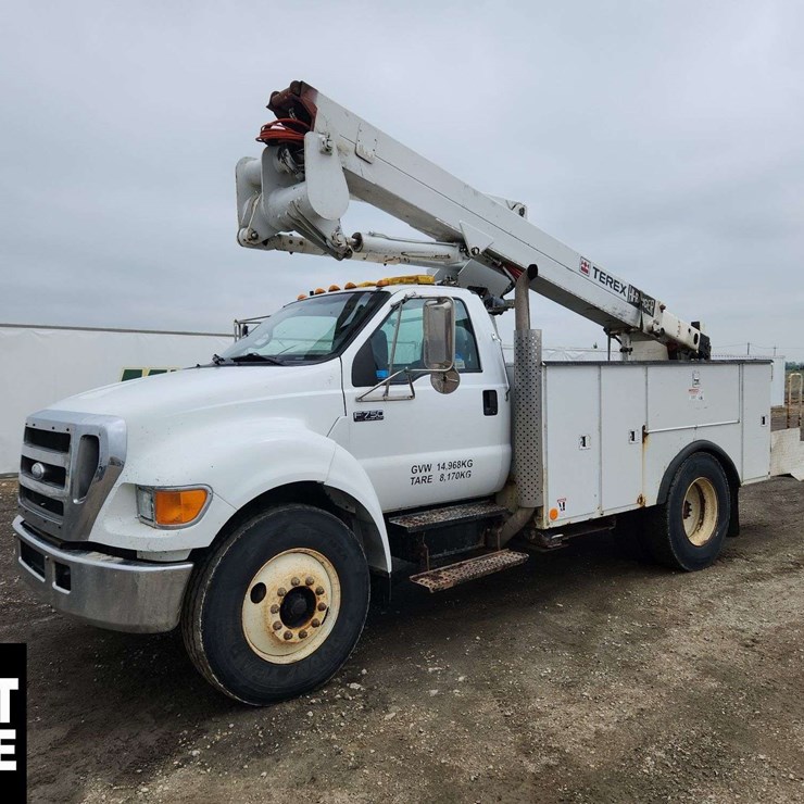 2007 FORD F750