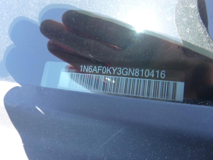 2016-nissan-nv2500-image-15