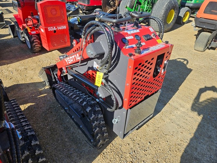 #5123-•-2026-agt-ysrt14-mini-skid-loader-image-3