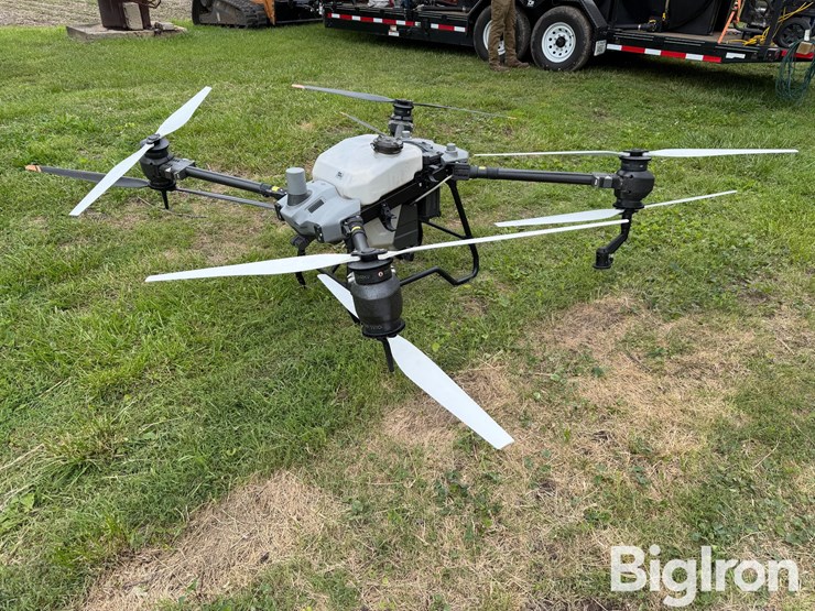 2024-dji-agras-t40-drone-image-1