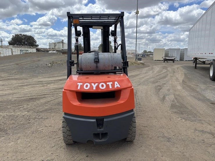2005-toyota-7fgu30-image-8