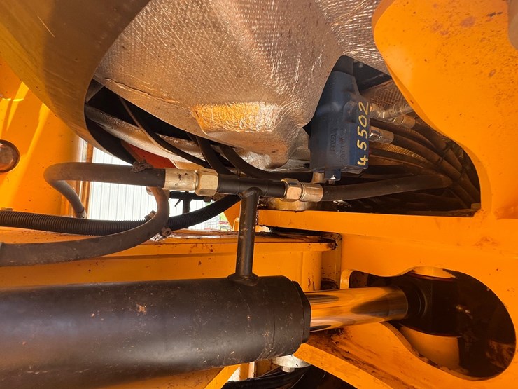 2023-jcb-437zx-image-10