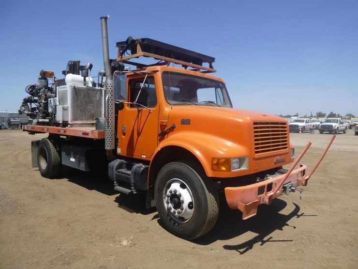 2001-international-4900-image-3
