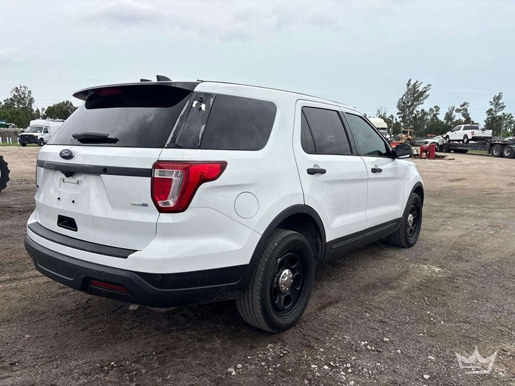 2019-ford-explorer-image-3