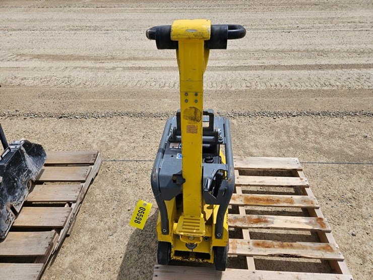 2019-wacker-neuson-bpu2540a-image-4