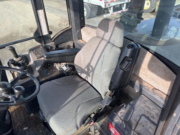 2005-deere-624j-image-31