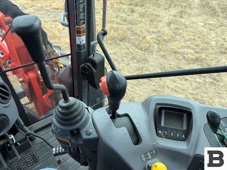 2021-kubota-m6-141-image-61