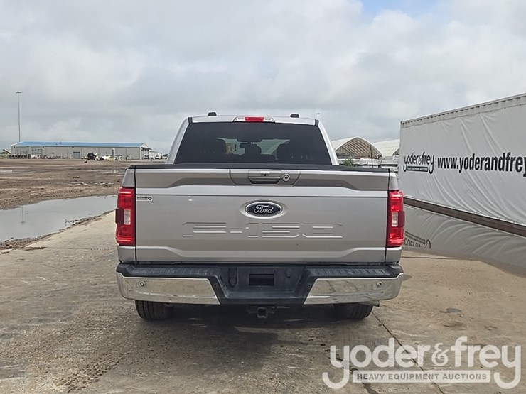 2021-ford-f150-xlt-image-4