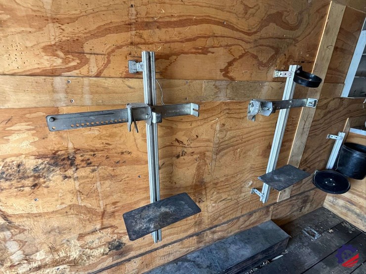 2016-sure-trac-t/a-enclosed-landscaping-tag-trailer-image-38