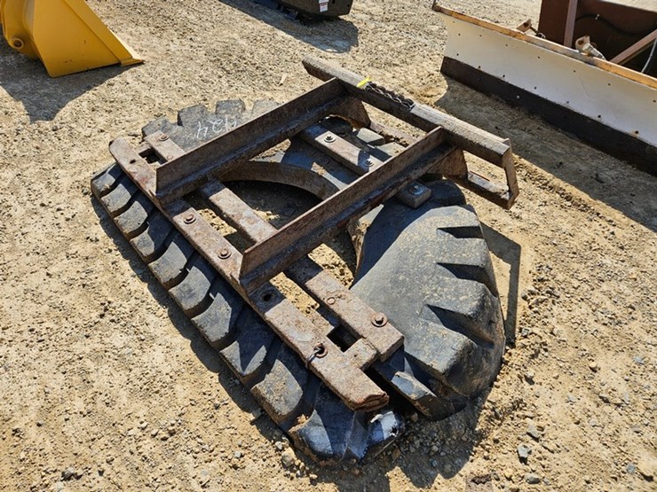 #5107-•-rubber-tire-manure-scraper-image-1