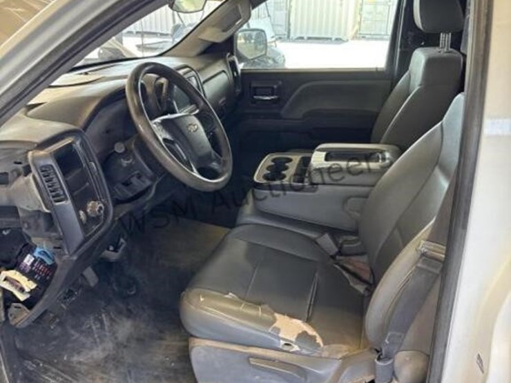 2018-chevrolet-silverado-1500-image-24
