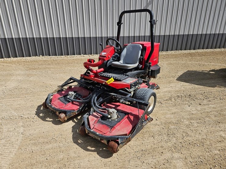 2011-toro-groundsmaster-3500d-image-24