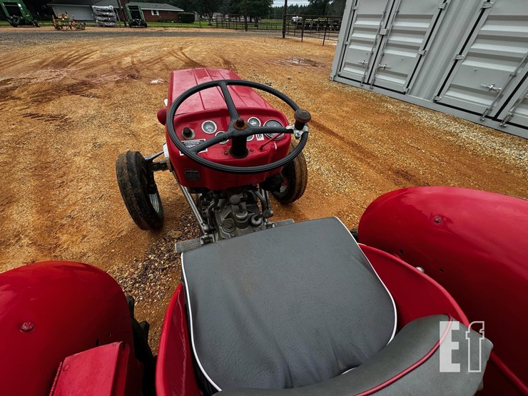 massey-ferguson-135-image-5