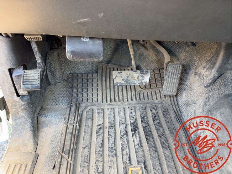 2005-chevrolet-silverado-3500-ls-image-27