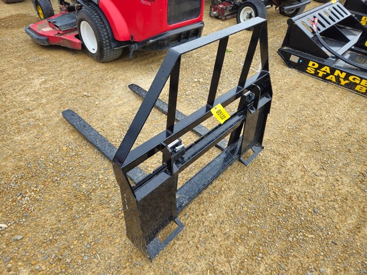#5133-•-2026-mower-king-sa-48"-pallet-fork-image-3