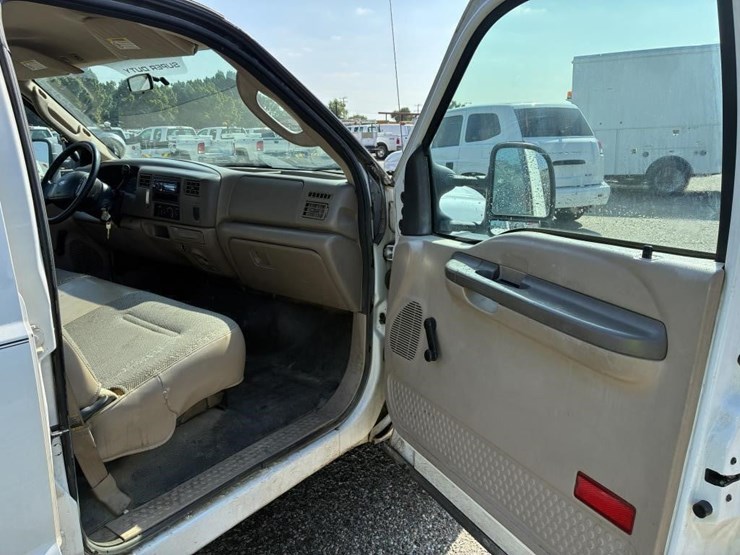 2004-ford-f350-sd-image-13