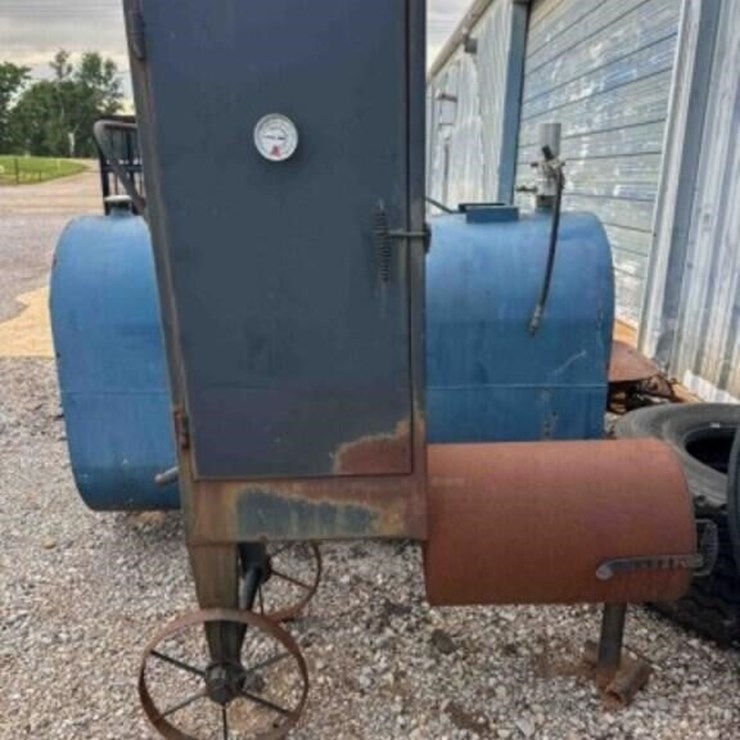 SMOKER