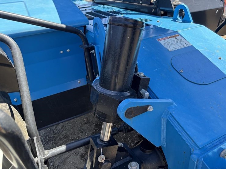 2019-genie-gth844-image-17