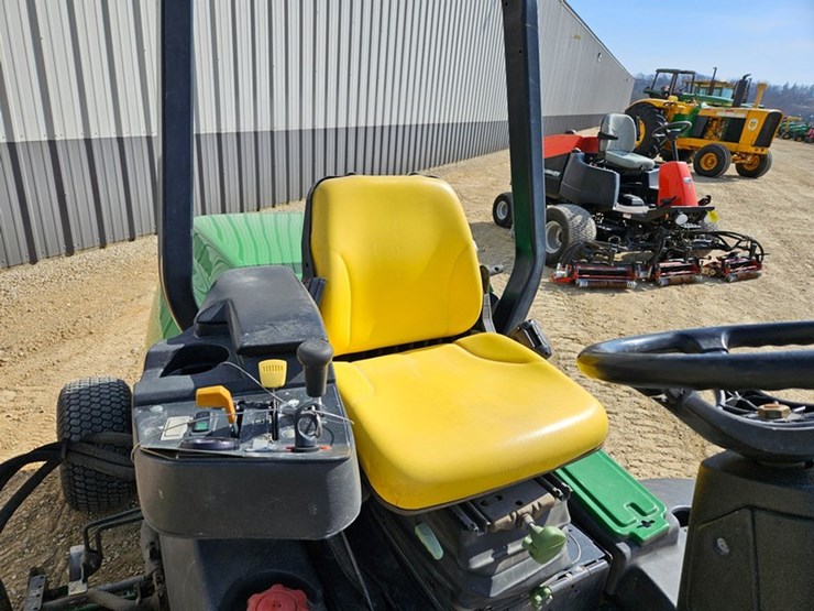 john-deere-3225c-image-21