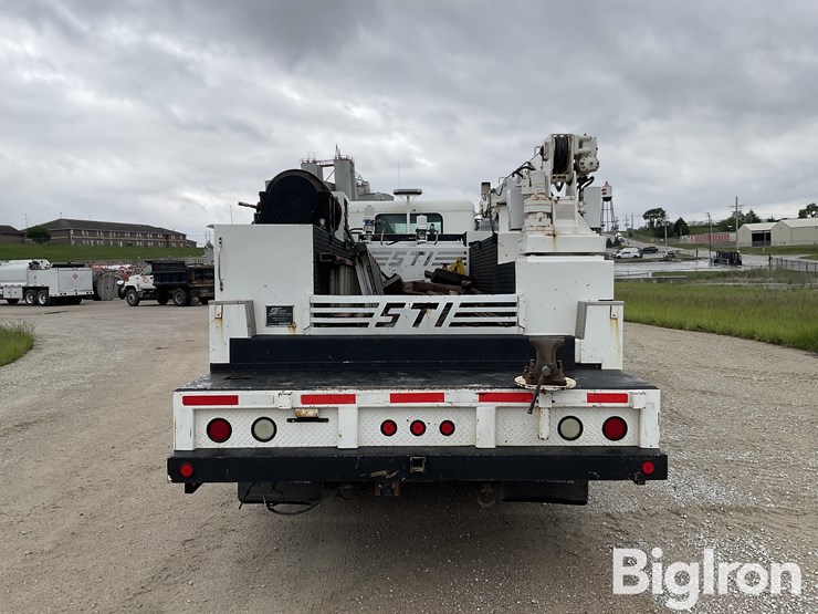2001-peterbilt-330-image-6