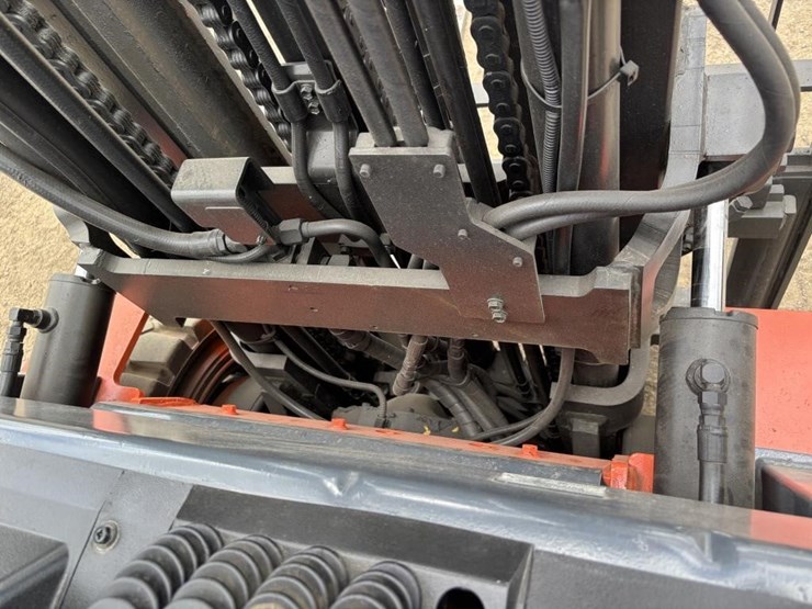2005-toyota-7fgu30-image-14