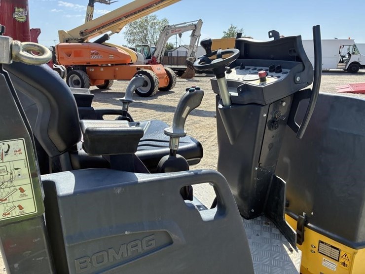 2019-bomag-bw120-image-13
