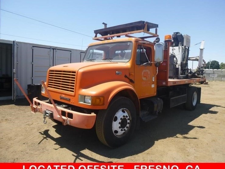 2001-international-4900-image-1