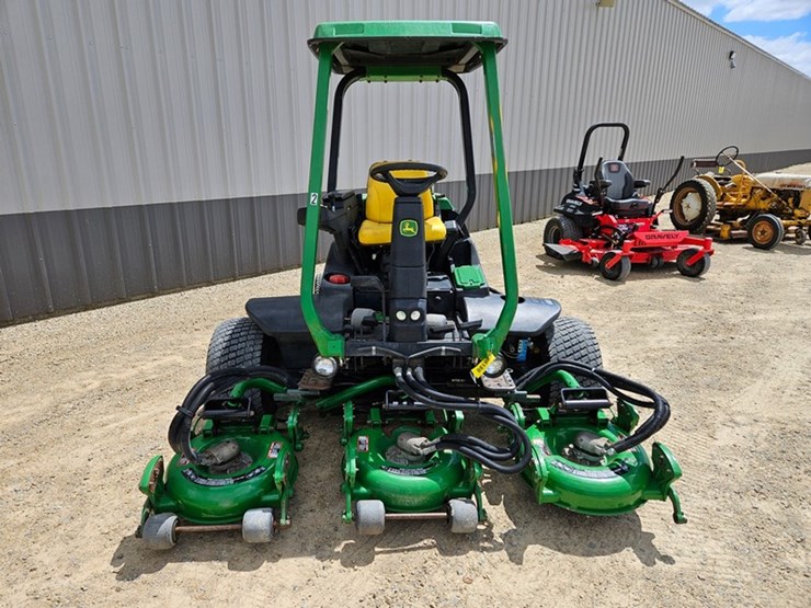john-deere-3245c-image-8