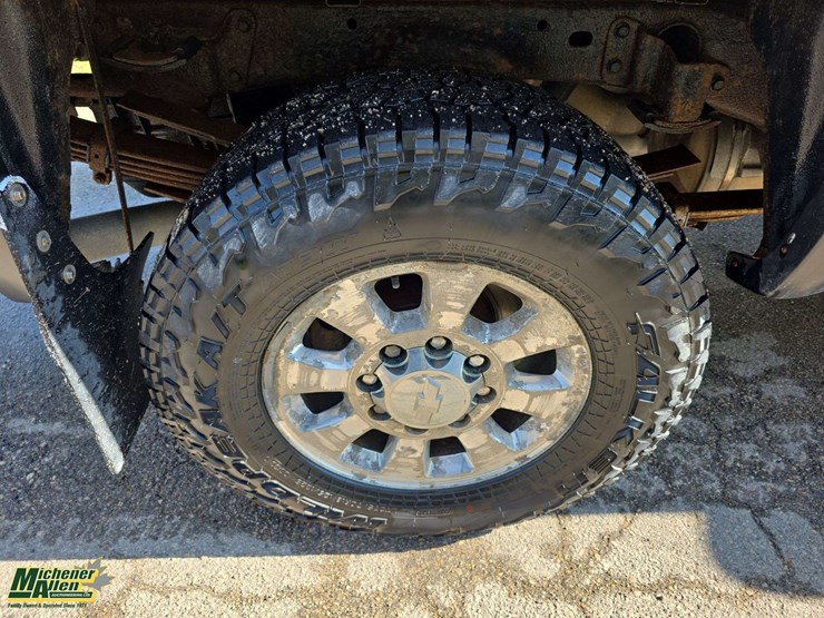 2011-chevrolet-silverado-3500hd-image-12