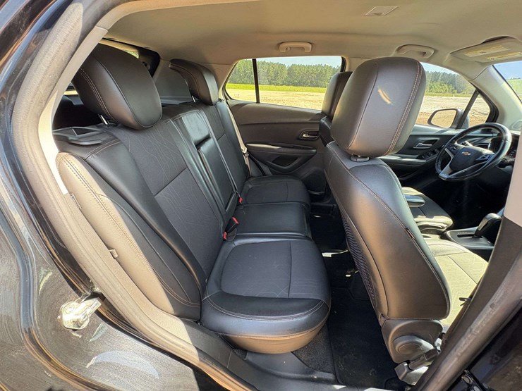 2019-chevrolet-trax-4-door-suv-(131,255-miles)-image-21