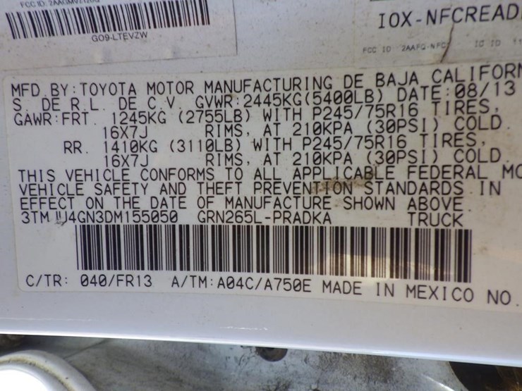 2013-toyota-tacoma-image-16