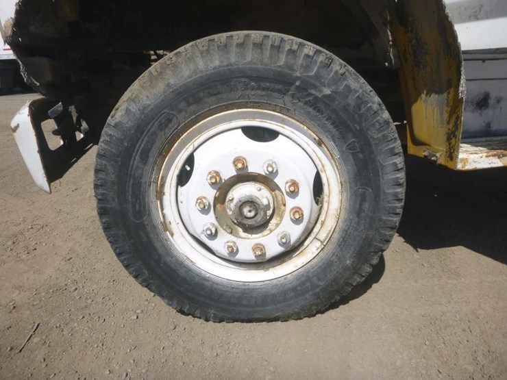 2009-ford-f800-image-13