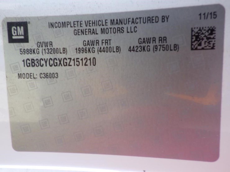 2016-chevrolet-3500-image-17