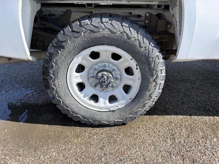 2012-gmc-3500hd-image-6