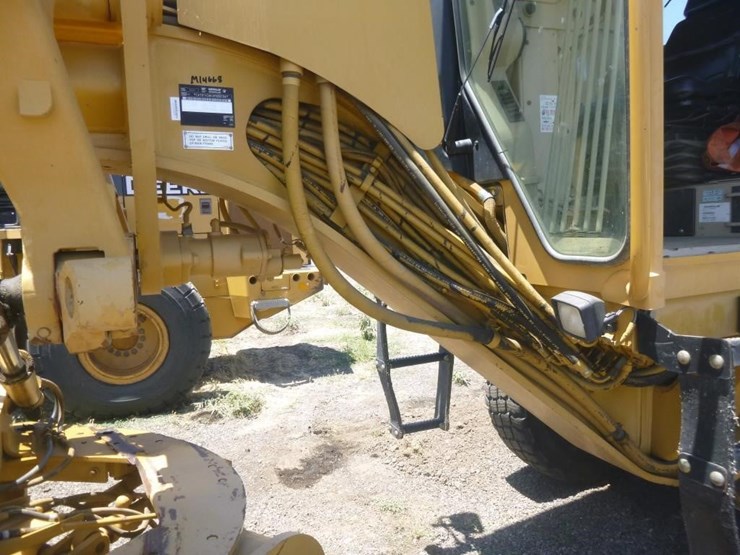 caterpillar-143h-image-30