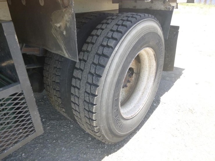 2009-international-durastar-4400-image-35