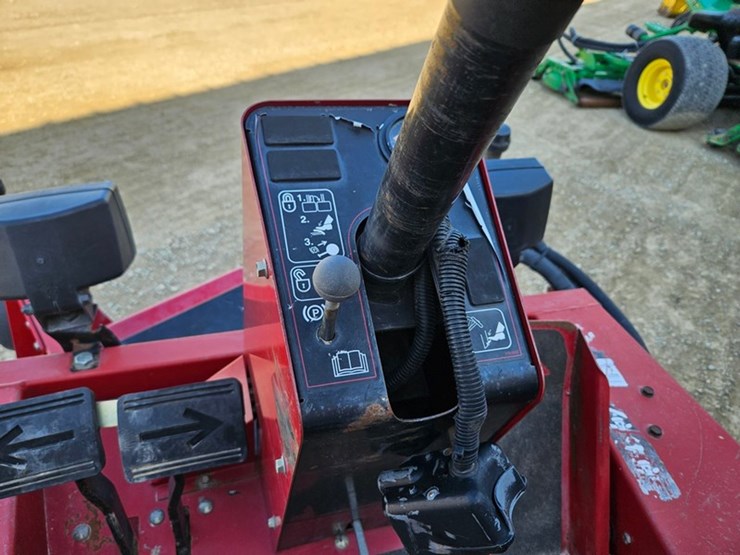 #5030-•-toro-ground-master-4000d-4x4-wide-area-mower-image-35
