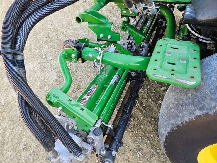 john-deere-6080a-image-9