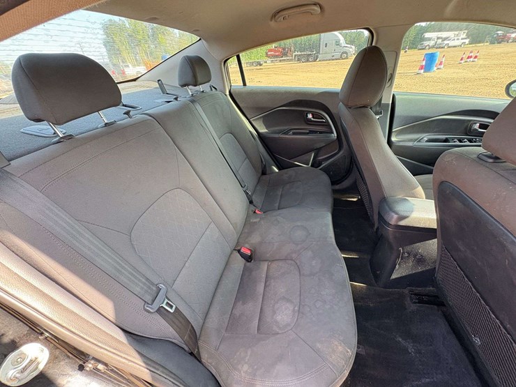 2016-kia-rio-4-door-awd-sedan-(87,338-miles)-image-19