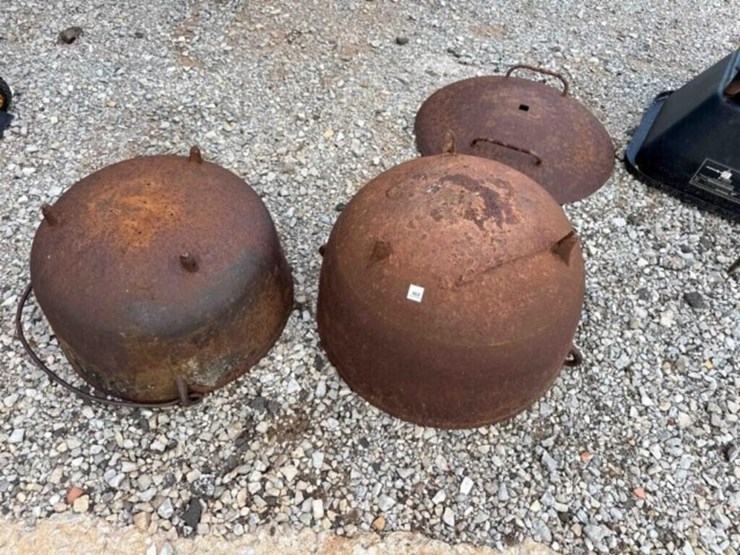 2---cast-iron-pots,-see-description-image-2