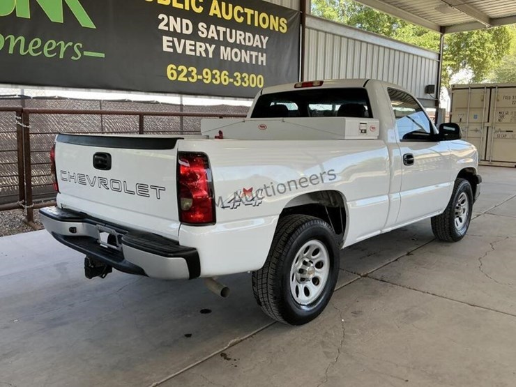 2005-chevrolet-silverado-1500-image-7