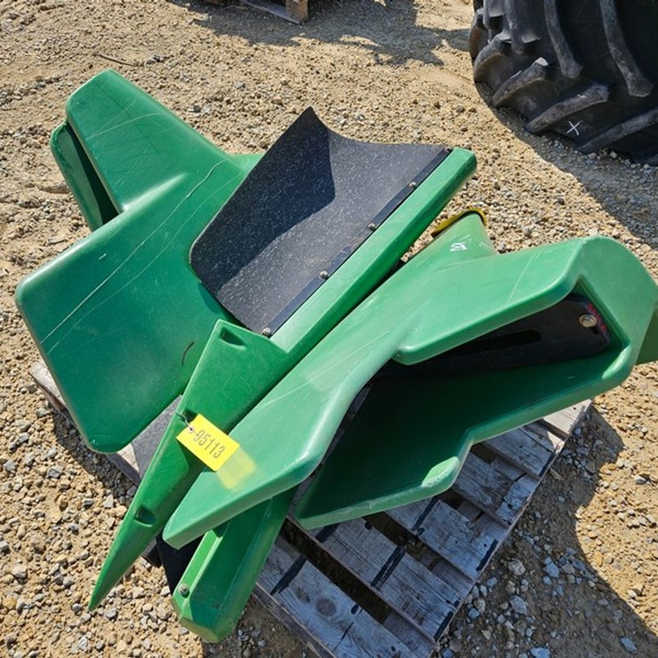 #5113 • John Deere 93 Poly Cob Savers