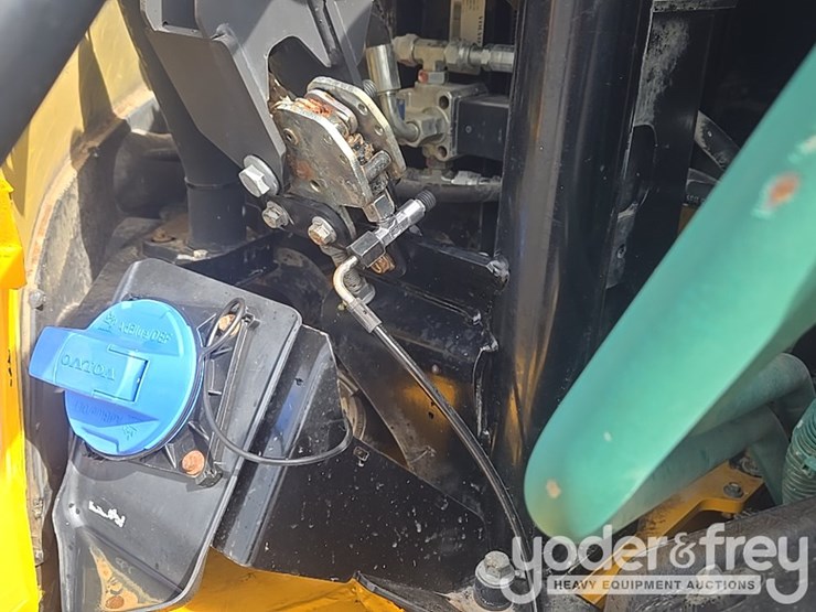 2023-volvo-a25g-image-42