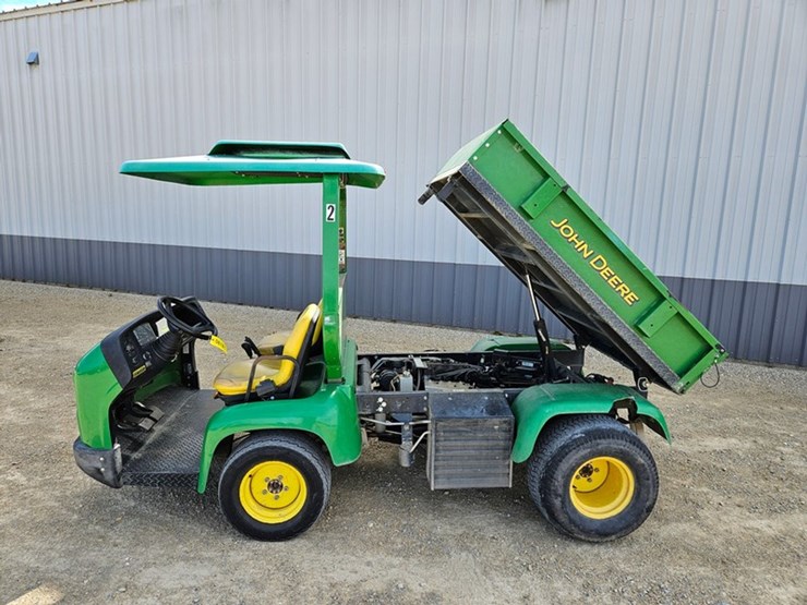 2020-john-deere-gator-image-10