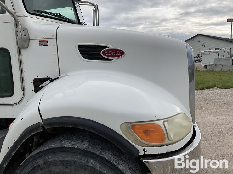 2008-peterbilt-340-image-15
