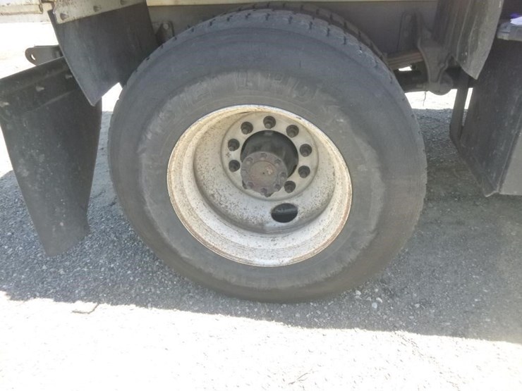 2009-international-durastar-4400-image-32