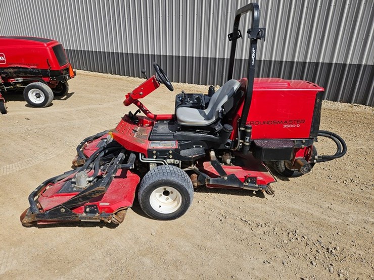 2011-toro-groundsmaster-3500d-image-25