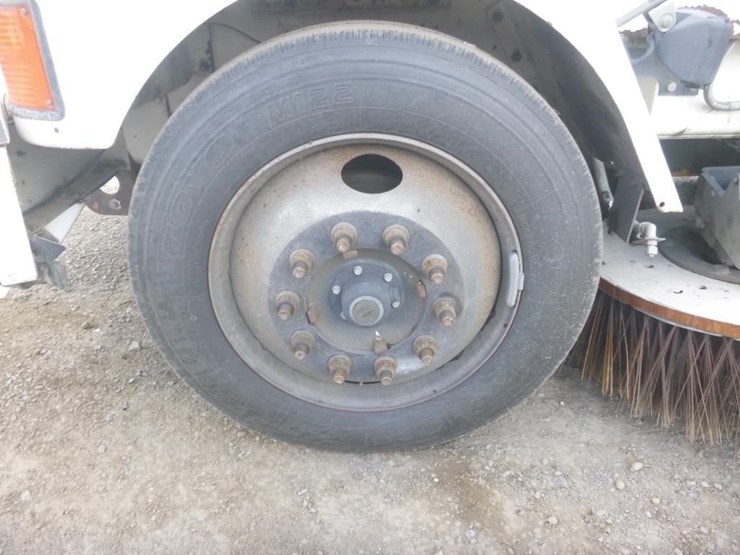 2013-global-m4-sweeper-image-16